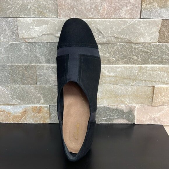 Clarks Women's Daelyn Plaza Slip-On Shoes - Picture 8 of 9